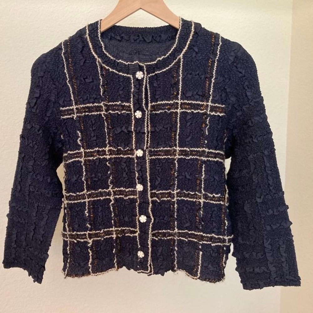 Yukitori large stretchy fashion silk top. Can be worn as jacket or blouse.